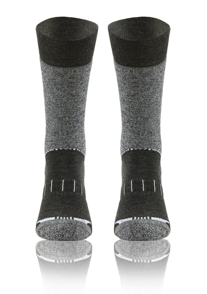 Trekking-Socken aus Wolle